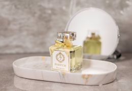 Jak przedłużyć trwałość perfum - praktyczne wskazówki i triki